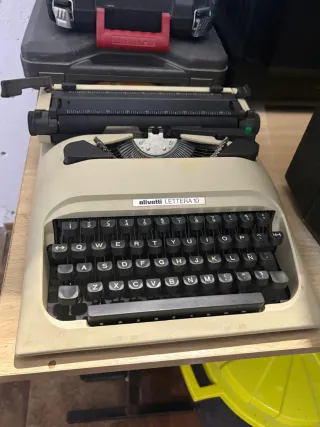 2 Máquinas Escribir Olivetti Lettera 10