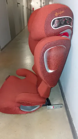 Silla de coche infantil Cybex solution z fix