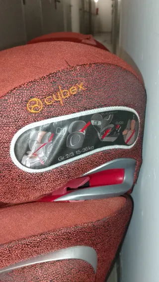 Silla de coche infantil Cybex solution z fix