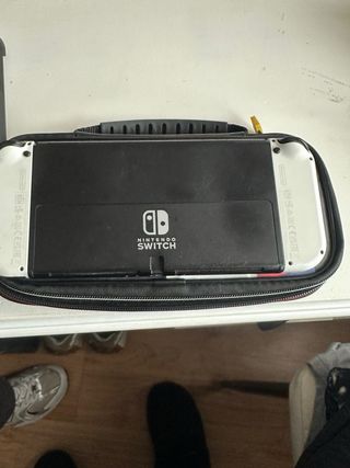 Nintendo Switch OLED Blanca + Accesorios