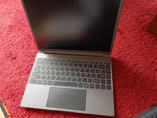 Kuu Yobook M Laptop Gris Casi Nueva