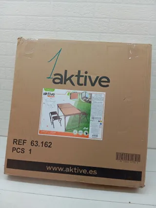 Tavolo pieghevole in alluminio con 4 sedie in acciaio