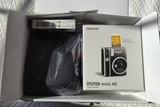 Pacchetto Fujifilm Instax Mini 40