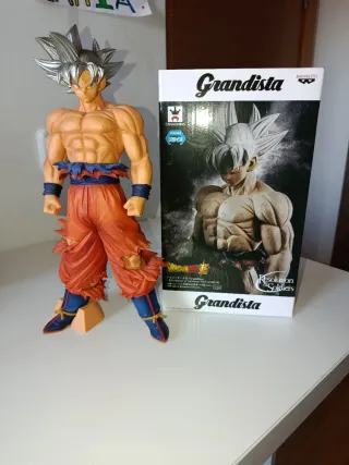 Figura Goku Ultra Instinto Grandista Banpresto