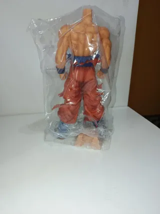Figura Goku Ultra Instinto Grandista Banpresto