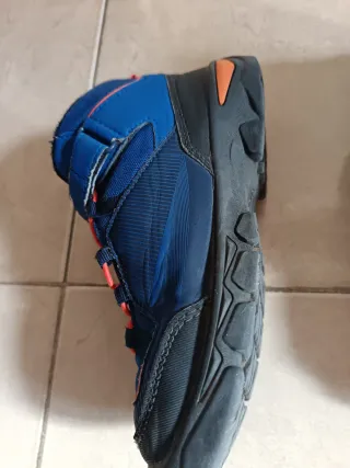 Botas de senderismo Quechua talla 33