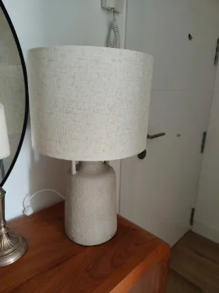 Lámpara de mesa Sklum beige piedra