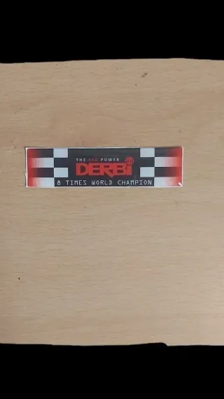 Pegatina de resina con relieve Derbi