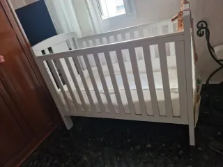 Cuna blanca infantil con ositos