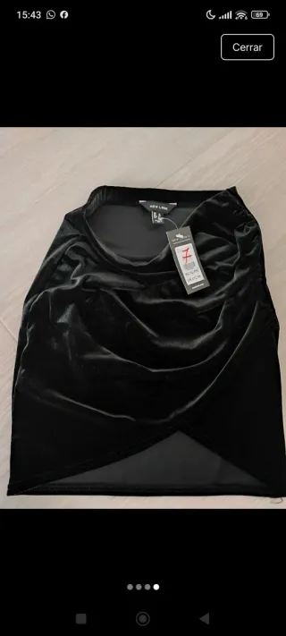 Falda negra de terciopelo