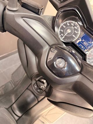 Yamaha XMAX 300 Maxi Scooter
