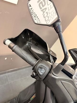 Yamaha XMAX 300 Maxi Scooter