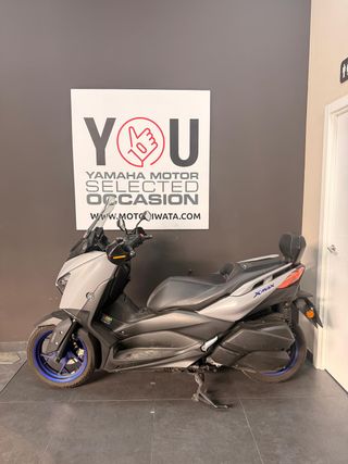 Yamaha XMAX 300 Maxi Scooter