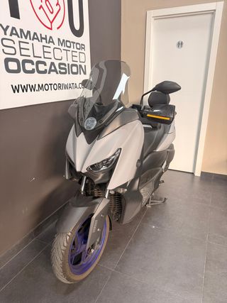 Yamaha XMAX 300 Maxi Scooter