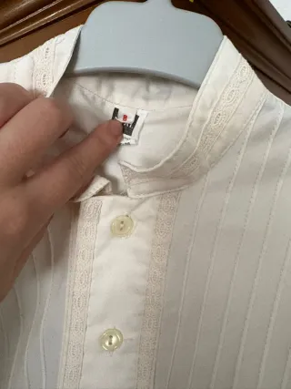 Camisa fallera beig con encaje