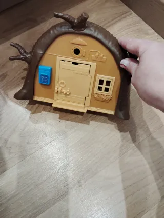 Caja Juguete Niña con Figuras