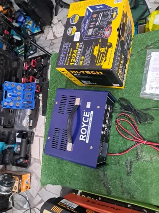 Caricabatterie ROYCE RBC-50