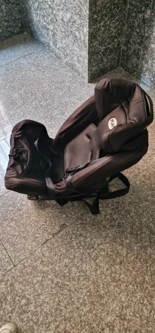 Silla de coche PLAY negra