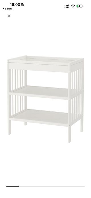 Cambiador de bebé blanco y colchón