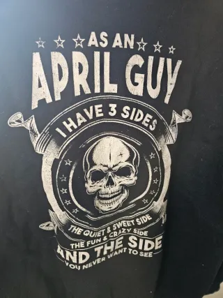 Sudadera April Guy con Calavera