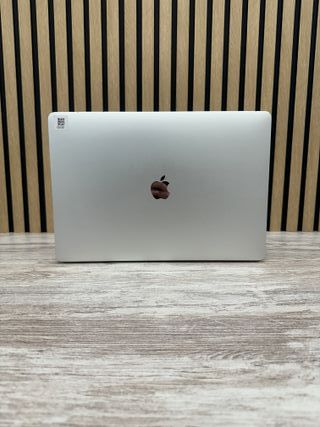MacBook Pro 15" 2017 i7 16gb 1tb SSD
