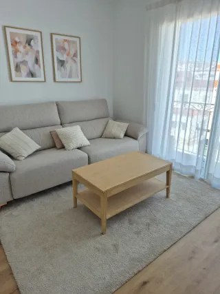 Mesa centro elevable de madera, poco uso