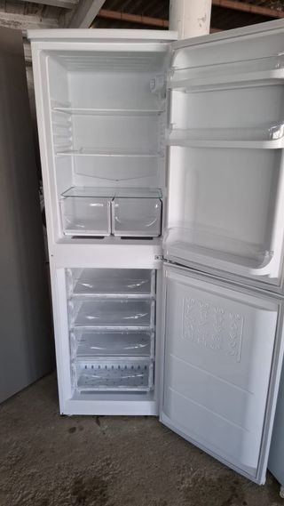 Nevera Indesit blanca