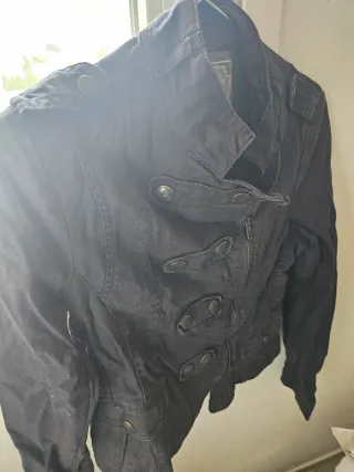 Chaqueta militar negra