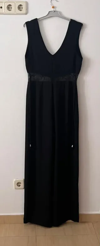 Mono negro fiesta con detalles