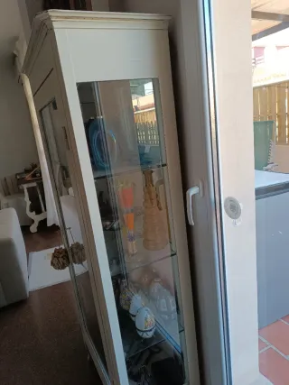 Mueble vitrina de salón o mueble vitrina