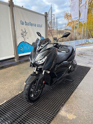 YAMAHA XMAX 400 IRON MAX