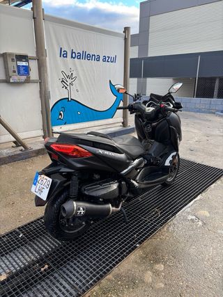 YAMAHA XMAX 400 IRON MAX