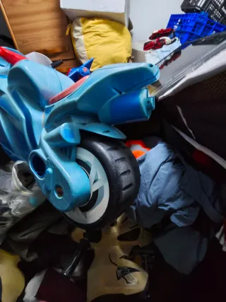 Moto infantil azul y roja