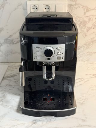 Cafetera DeLonghi Magnifica S Automática