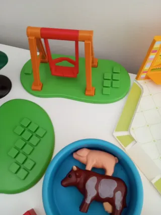 Juguetes variados de Playmobil y otros