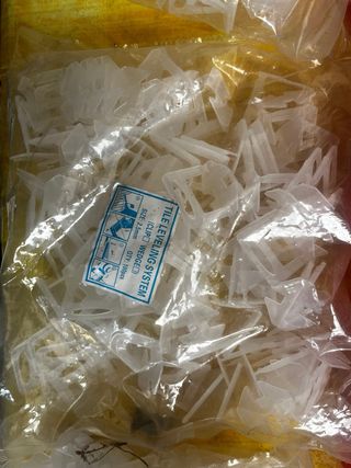 Clips Niveladores para Baldosas (100 uds)