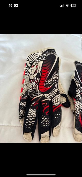 Guanti con stampa cobra