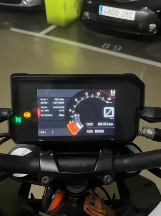 KTM Duke 390 ABS Gris Blanca