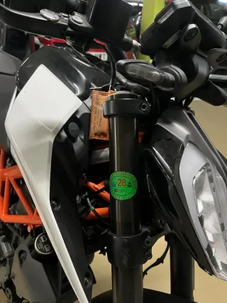 KTM Duke 390 ABS Gris Blanca