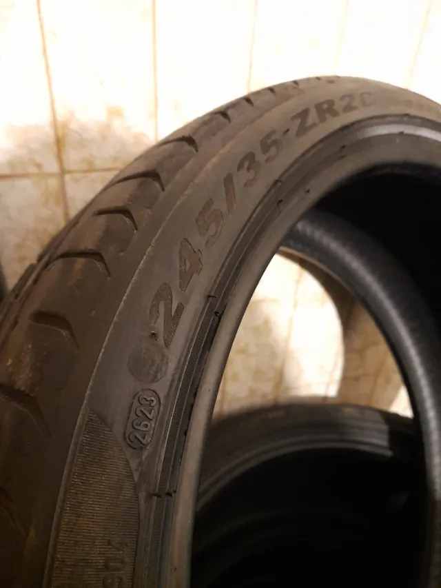 Ruedas Pirelli 245/35/20 mod p zero