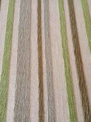 Sofá cama madera y tela. Se puede desmontar.