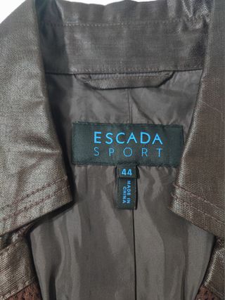 Escada Sport/ Chaqueta manga corta chocolate 44
