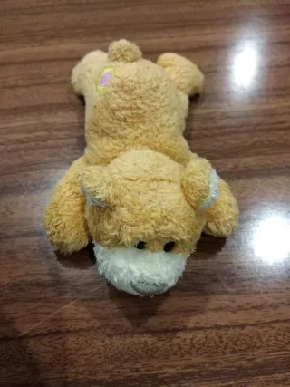 Peluche Nici com íman nas patas
