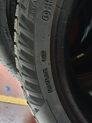 4 Neumáticos Invierno 215/55 R17