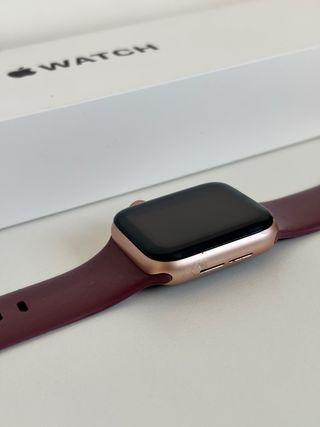 Apple Watch SE (2020) aluminio rosa