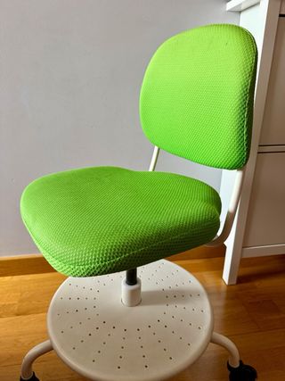 Silla Escritorio Infantil IKEA con ruedas nuevas