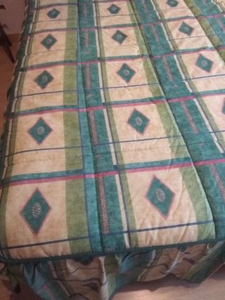 Conjunto cabecero forrado, edredón y 2 cortinas