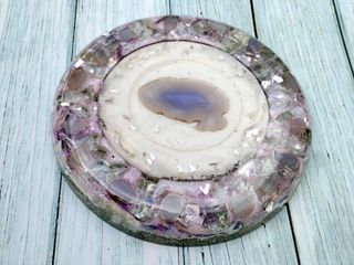 Plato de Orgonita Grande Morado- Blanco con ÁGATAS