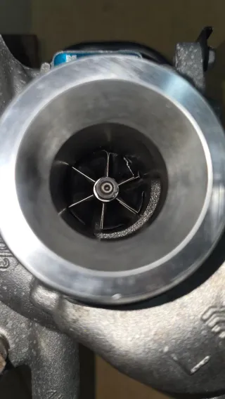 Turbo Hyundai ix35 con detalle en aspa