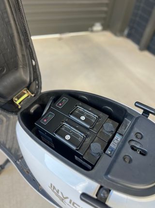 Ciclomotor Eléctrico Invicta Blanco